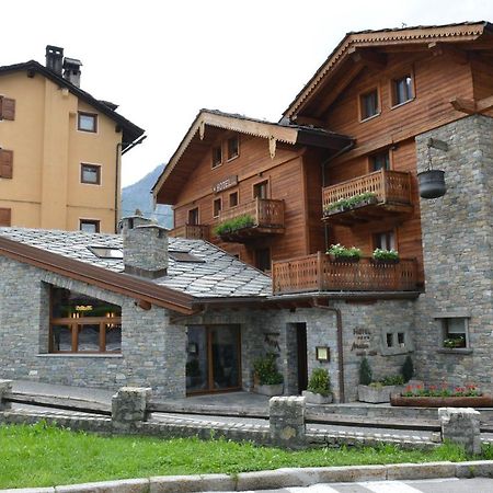 Hotel Maison Saint Jean Курмайор Екстериор снимка