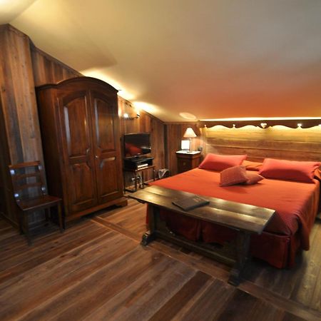 Hotel Maison Saint Jean Курмайор Екстериор снимка