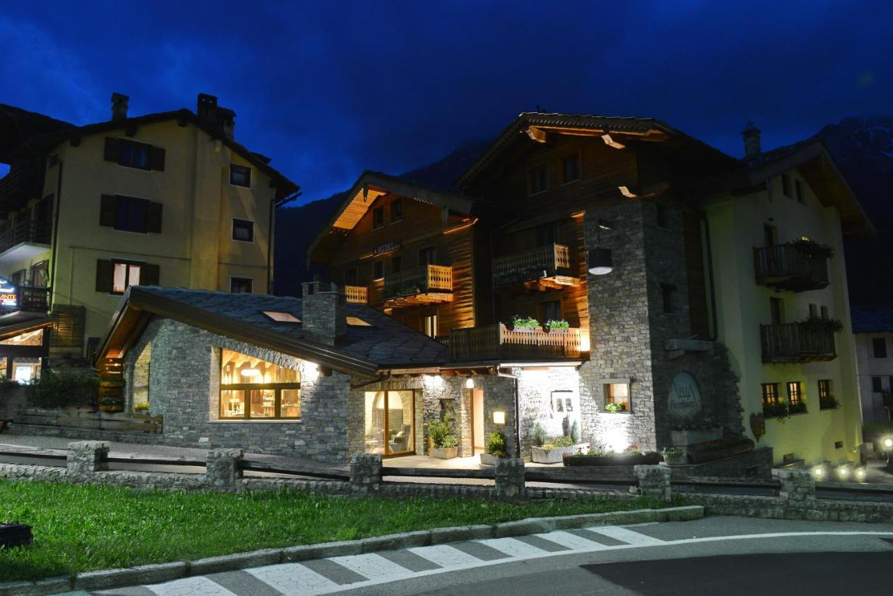 Hotel Maison Saint Jean Курмайор Екстериор снимка