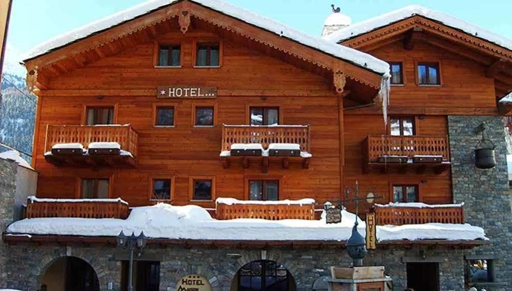 Hotel Maison Saint Jean Курмайор Екстериор снимка